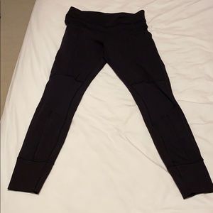 Lululemon women’s black leggings size 8